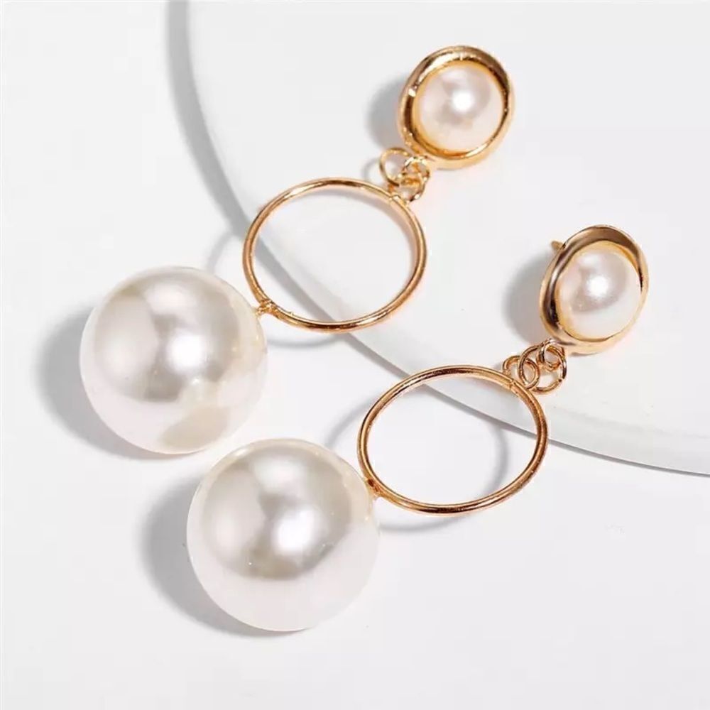 White Drop Pearl Luxury Earrings - Picture 3 of 3